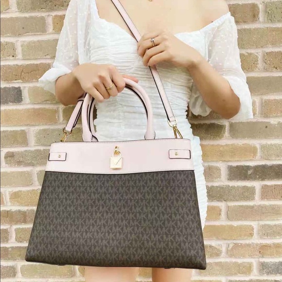 BUNDLE💞NWT Michael Kors Satchel & Wristlet - Picture 3 of 4